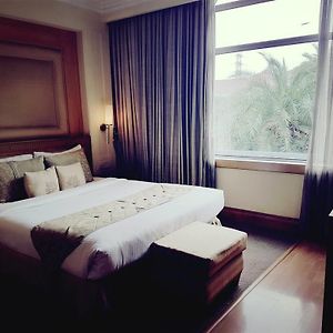 Premier Club Room